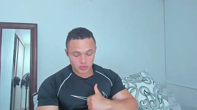 KingLevi01 online show from April 23, 3:11 am