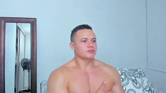 KingLevi01 online show from April 9, 6:19 am