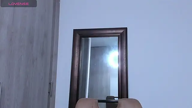 KingLevi01 online show from October 18, 3:44 am