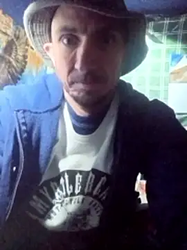 Mrluckstick online show from May 3, 6:38 am