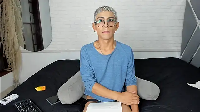 Snapshot of Aziel_iker chatting on September 22, 3:50 am Aziel iker online show from September 22, 3:50 am