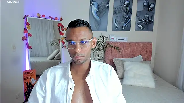 KingEdward  online show from October 24, 10:28 am