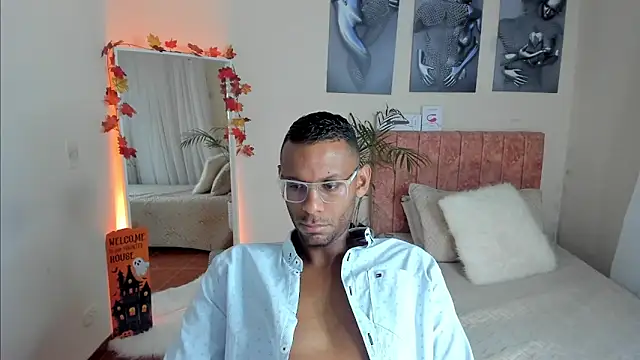 KingEdward  online show from October 27, 10:50 am