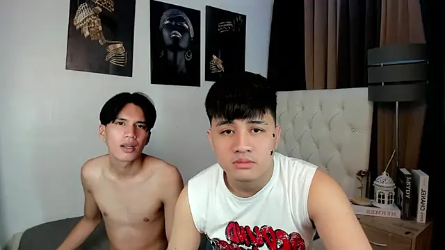 NhicolasClyde online show from September 9, 1:54 pm
