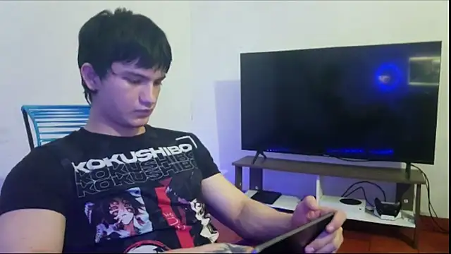 Snapshot of ErickWalton chatting on October 29, 7:33 am ErickWalton online show from October 29, 7:33 am