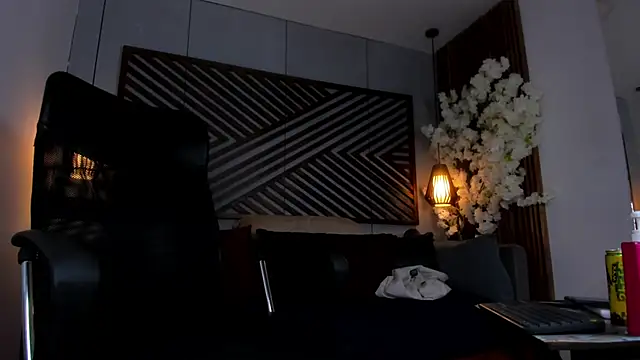 Snapshot of B_Wild chatting on October 22, 4:16 am B Wild online show from October 22, 4:16 am