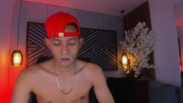 Snapshot of B_Wild chatting on October 18, 6:18 am B Wild online show from October 18, 6:18 am