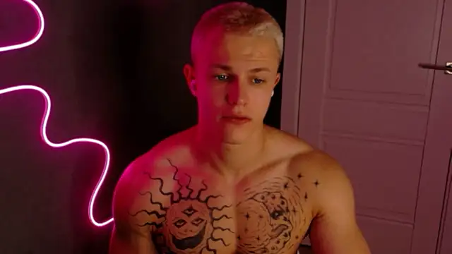 James  Noah online show from October 16, 9:23 pm