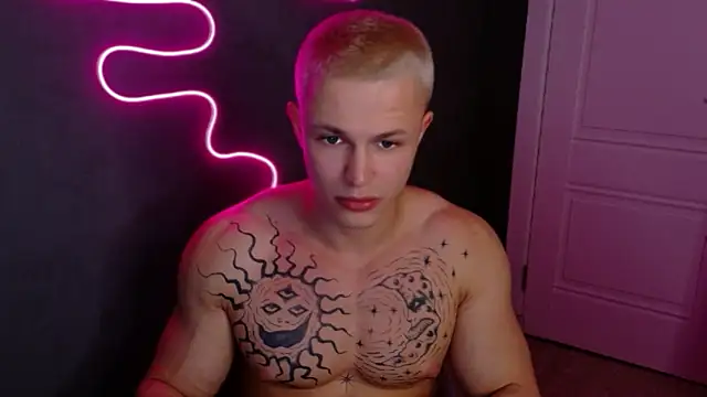 Snapshot of James__Noah chatting on October 11, 9:08 pm James Noah online show from October 11, 9:08 pm