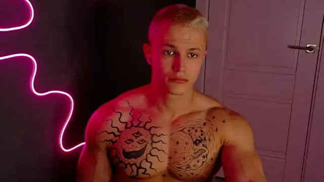 James  Noah online show from October 14, 9:11 pm