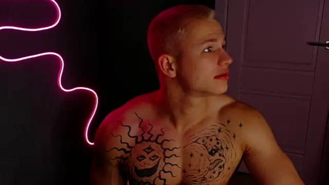 James  Noah online show from October 13, 9:10 pm