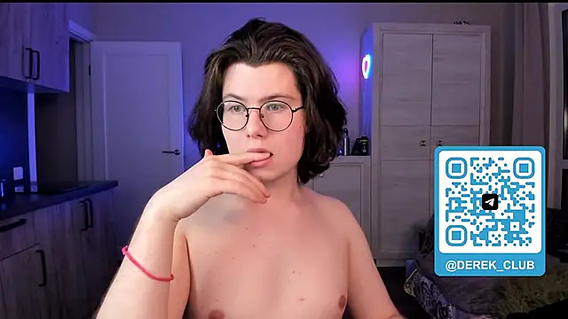 Derek Shameless online show from May 1, 8:44 pm