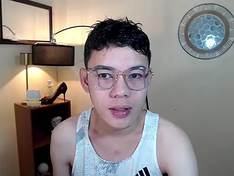 Snapshot of keirflorianxx chatting on October 5, 2:37 am keirflorianxx online show from October 5, 2:37 am
