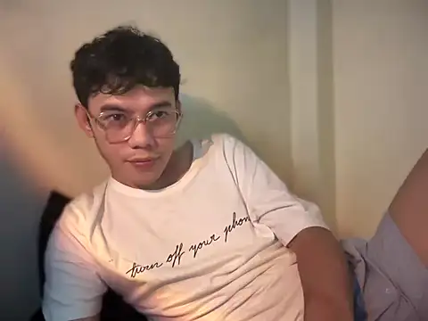 keirflorianxx online show from September 15, 3:02 pm