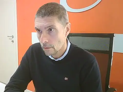 max79ve31 online show from December 15, 12:13 pm