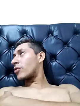 Snapshot of Boy_hot- chatting on September 10, 4:22 am Boy hot- online show from September 10, 4:22 am