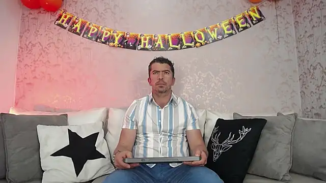Snapshot of JuanKarloz_ chatting on October 7, 1:48 pm JuanKarloz online show from October 7, 1:48 pm