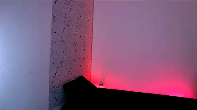 lorian vikel online show from April 24, 11:18 pm