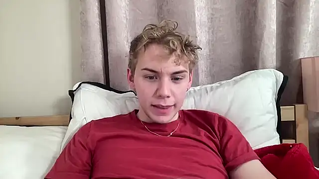 Snapshot of scottishtwink01 chatting on September 20, 2:00 am scottishtwink01 online show from September 20, 2:00 am