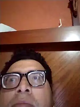 Santiagoqro85 online show from November 2, 10:47 pm