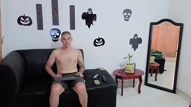kloe-robert online show from October 11, 1:48 pm