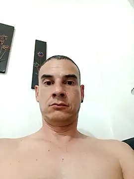 kloe-robert online show from November 12, 1:55 am