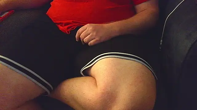 thighguy30 online show from October 19, 6:33 pm