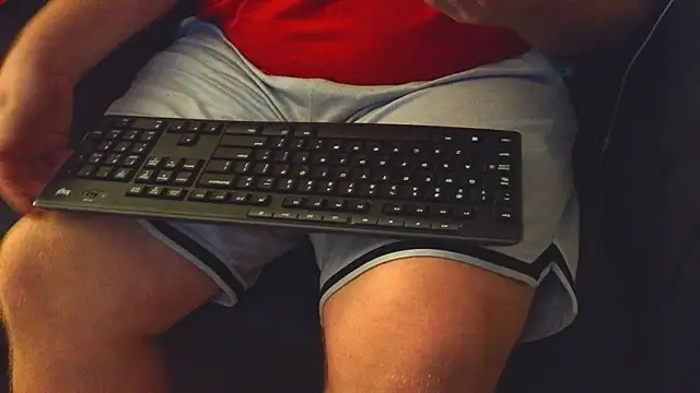 Snapshot of thighguy30 chatting on September 27, 11:57 pm thighguy30 online show from September 27, 11:57 pm
