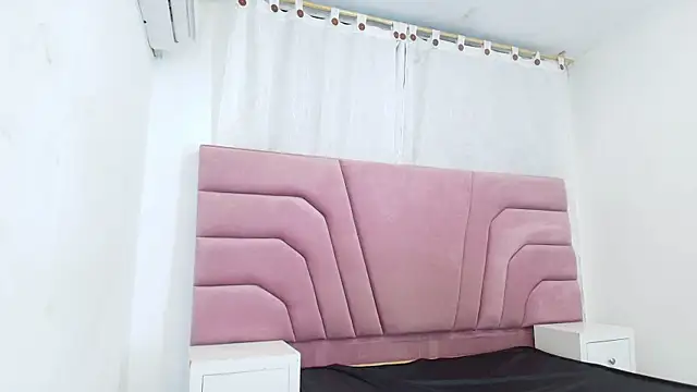 kingmaverickx online show from April 7, 3:17 am