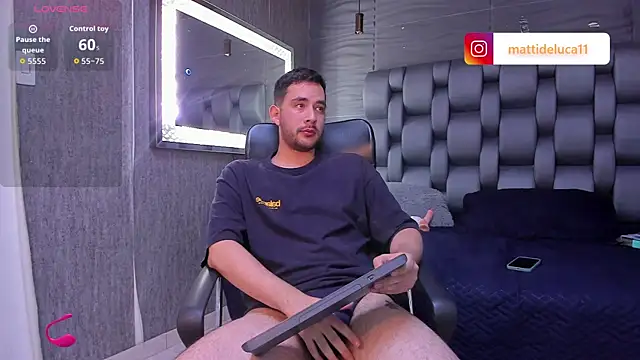 Snapshot of matti_de_lucaa chatting on October 10, 6:02 pm matti de lucaa online show from October 10, 6:02 pm