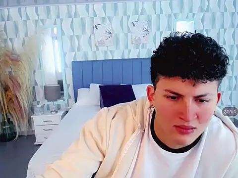 Axel savage online show from October 26, 1:02 pm