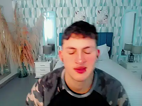 Axel savage online show from November 24, 1:01 pm