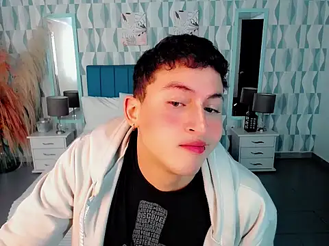 Axel savage online show from November 28, 11:56 am