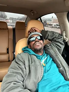 toy-boyluv online show from November 24, 9:38 pm