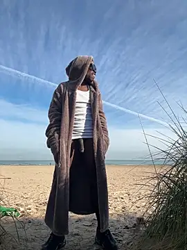 toy-boyluv online show from November 22, 3:33 pm