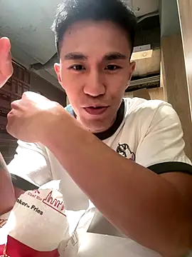 Snapshot of gooodboiii chatting on September 29, 5:20 pm gooodboiii online show from September 29, 5:20 pm