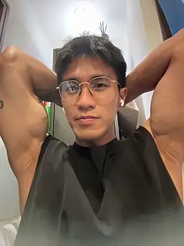 gooodboiii online show from May 4, 4:09 pm