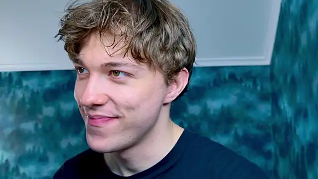 Snapshot of MarkShot_ chatting on October 26, 5:15 pm MarkShot online show from October 26, 5:15 pm