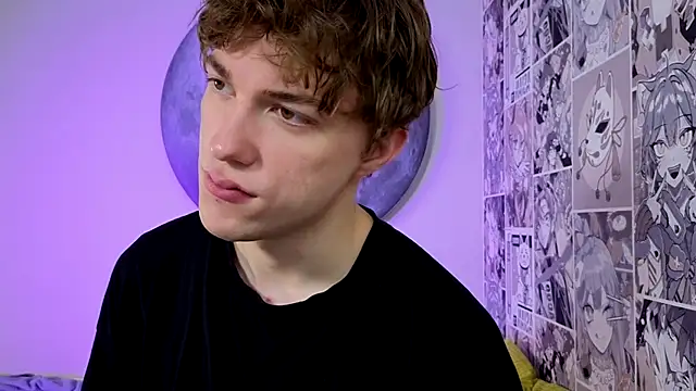 Snapshot of MarkShot_ chatting on October 19, 3:26 pm MarkShot online show from October 19, 3:26 pm