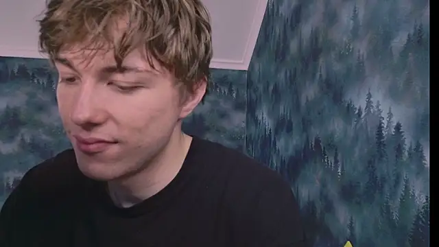 Snapshot of MarkShot_ chatting on October 31, 4:21 pm MarkShot online show from October 31, 4:21 pm