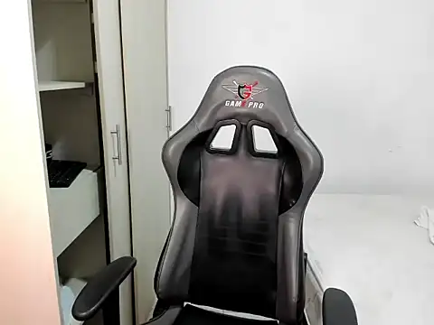 jhony dickm online show from October 31, 3:52 am