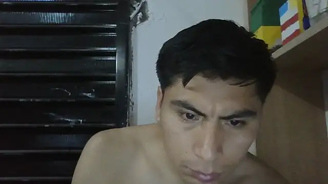 Snapshot of Migueles96 chatting on September 13, 4:46 am Migueles96 online show from September 13, 4:46 am