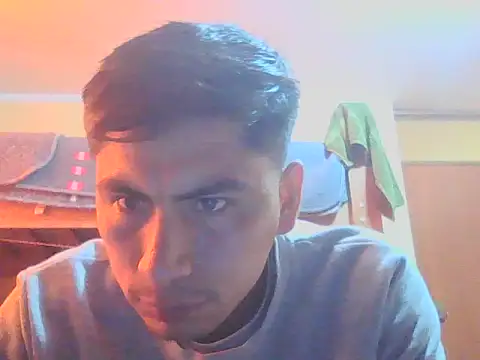 Snapshot of Migueles96 chatting on September 20, 3:01 pm Migueles96 online show from September 20, 3:01 pm
