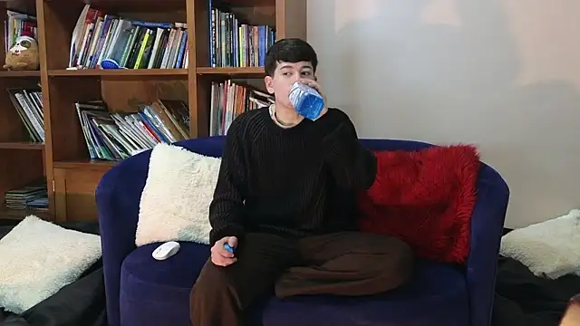 tightncuteass online show from March 18, 1:41 am