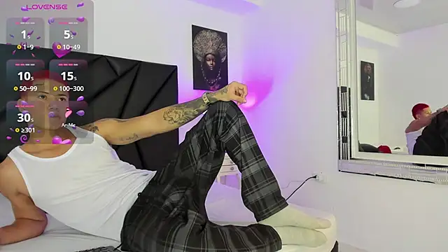 Aleanders  online show from September 30, 4:54 pm