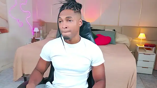 SoHighAngel online show from April 22, 9:08 pm