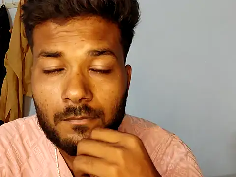 Snapshot of devil_khilesh chatting on October 9, 5:01 am devil khilesh online show from October 9, 5:01 am