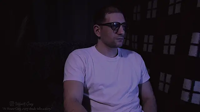 Snapshot of ObeyLust chatting on October 16, 2:30 am ObeyLust online show from October 16, 2:30 am