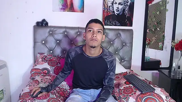 xxKamadevaxx online show from November 26, 12:52 pm