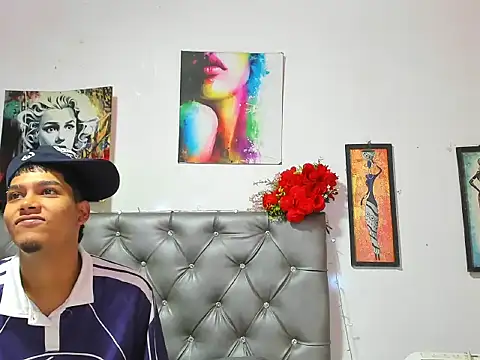 xxKamadevaxx online show from April 14, 12:49 pm